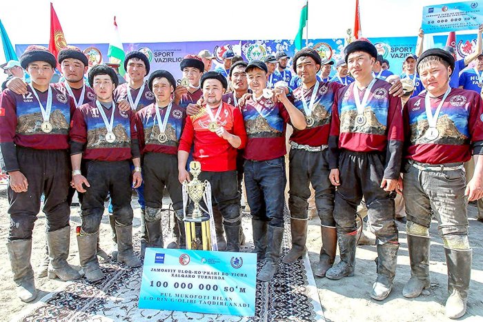 Команда из Кыргызстана выиграла турнир по кок-бору в Узбекистане