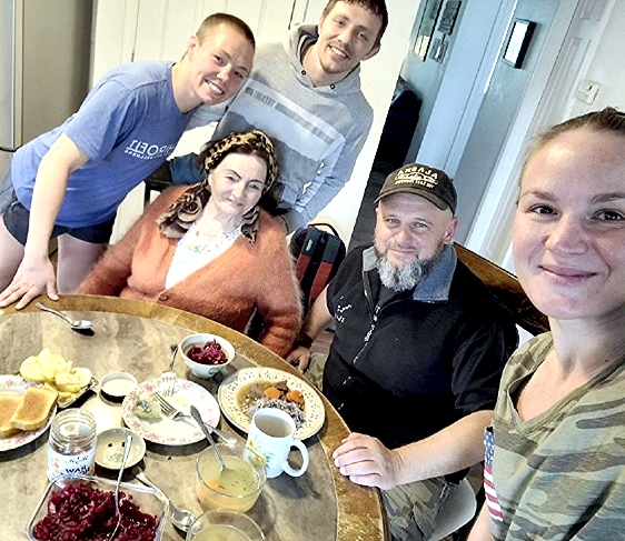 Валентина Шевченко посетила семейный обед своей конкурентки по UFC