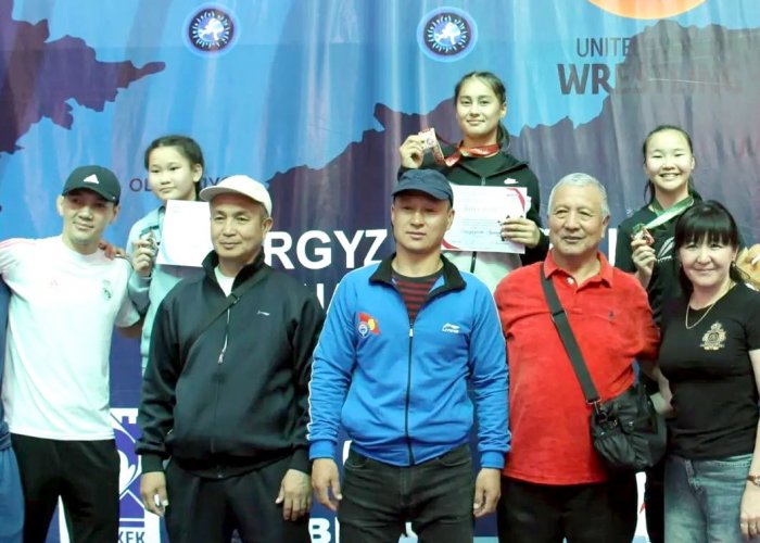 Чемпионат Кыргызстана по женской борьбе (до 15 лет): итоги