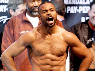 roj-dzhons-priletit-v-bishkek