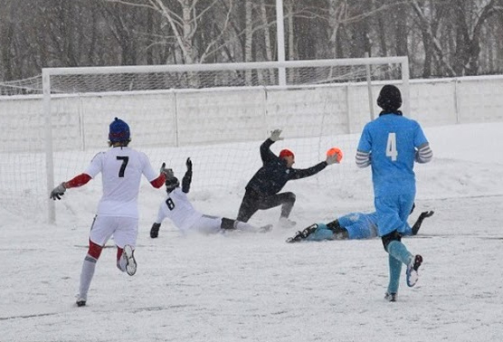 alga-vyryvaetsja-v-lidery