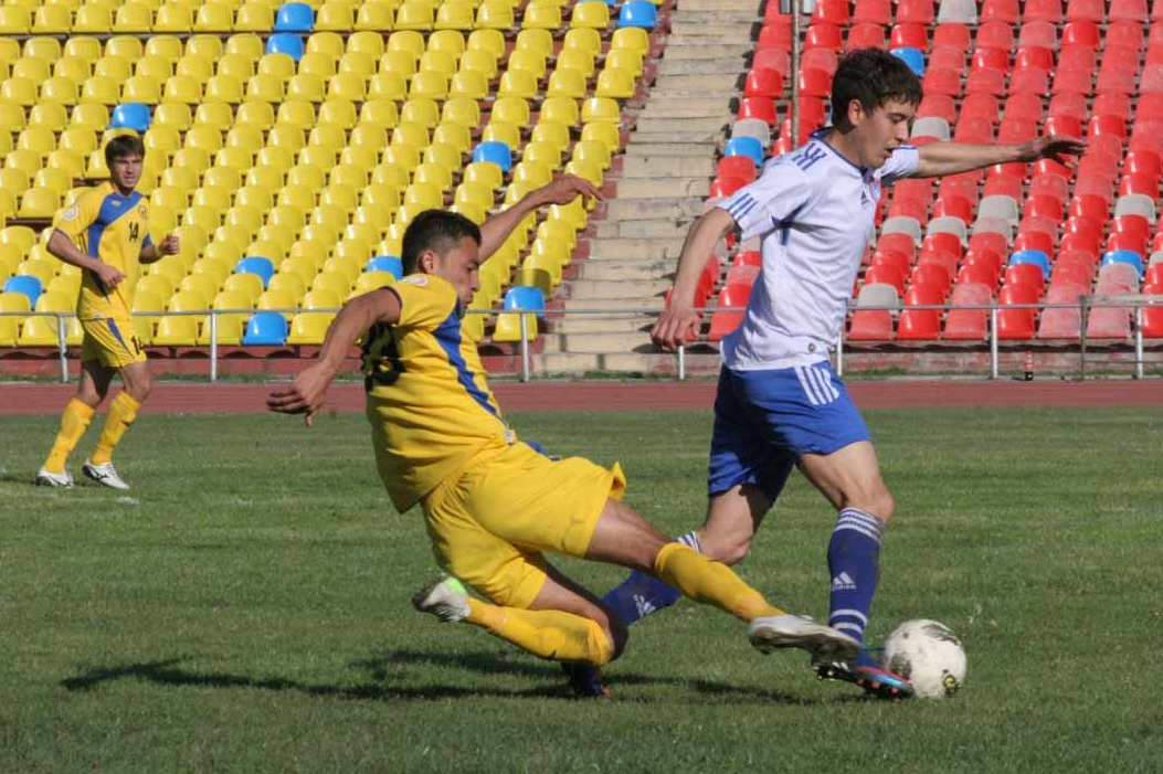 alaj-ukrepljaet-liderstvo