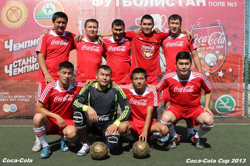 cocacola-cup2013-oni-vyshli-na-pole_2