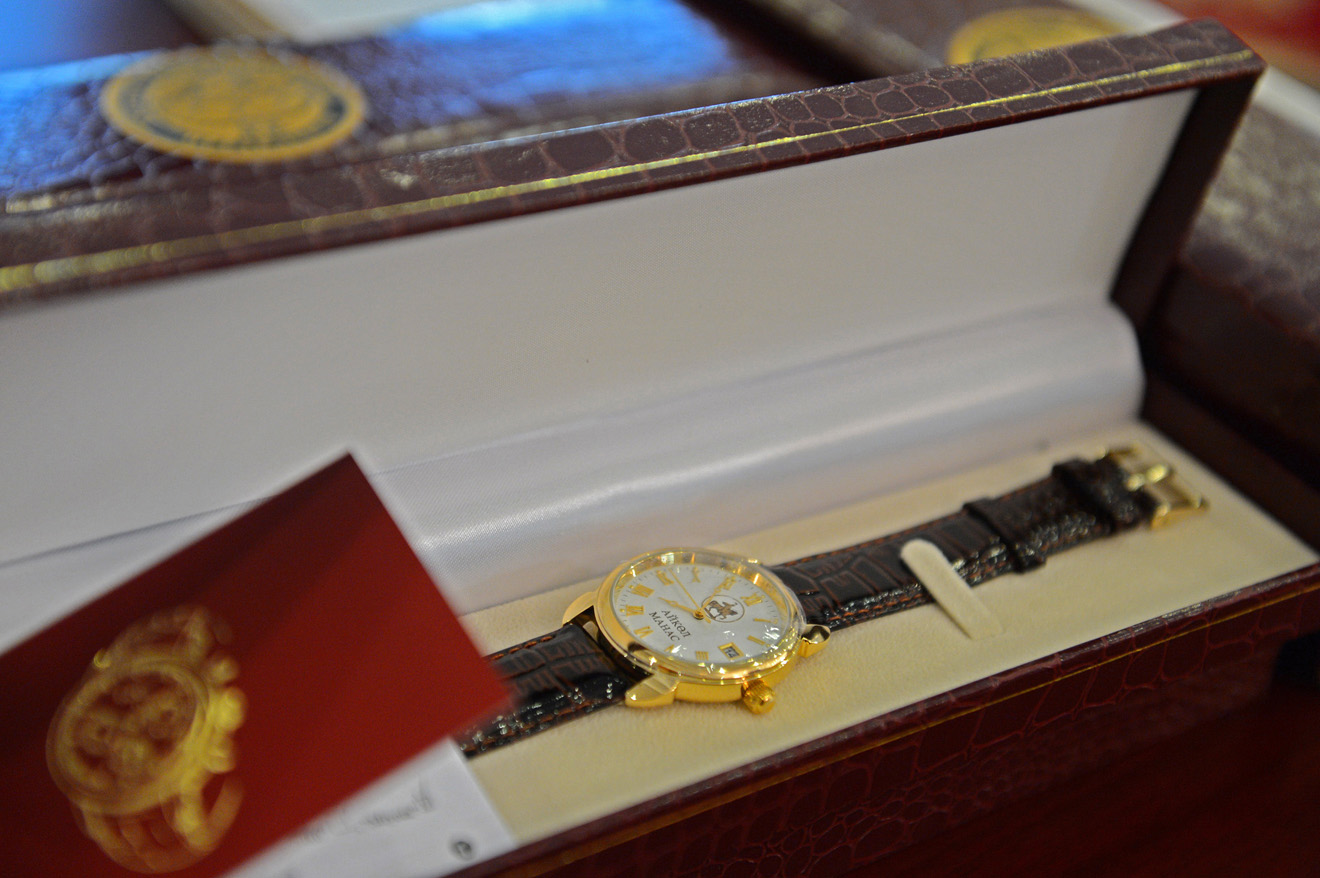 prezident-nagradil-luchshih_2