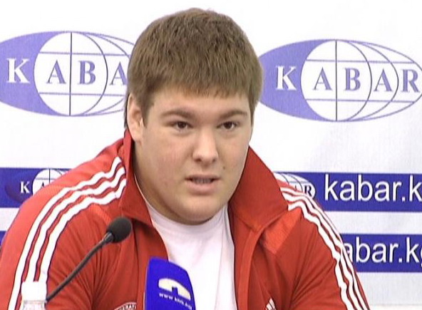 rakoveckij-vzjal-bronzu-bolshogo-shlema