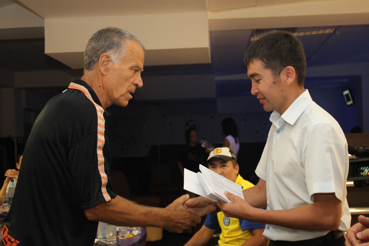 s-prazdnikom-sportivnyj-zhurnalist_5