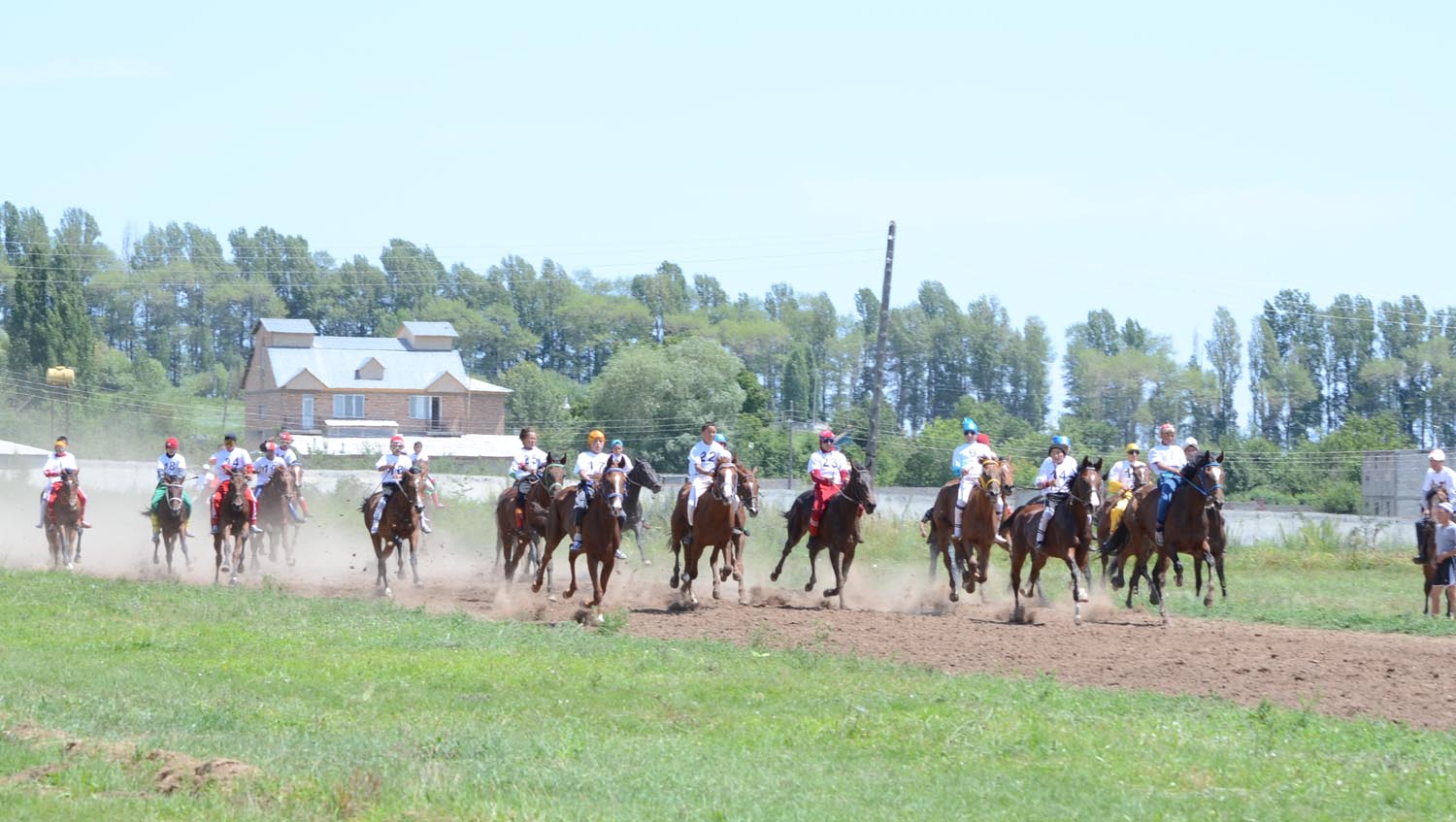 v-cholponate-proshli-konnosportivnye-igry_1