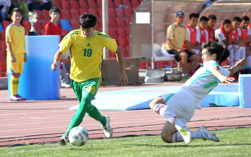 alaj--snova-v-liderah