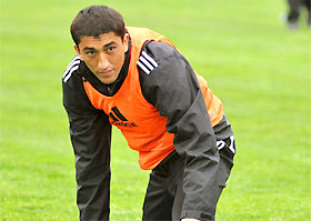 arsenal-gotov-kupit-odila-ahmedova