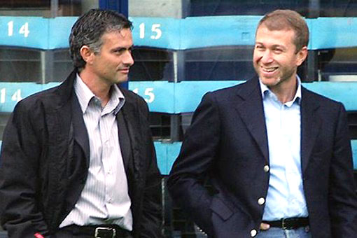 mourinju-vernulsja-v-chelsi