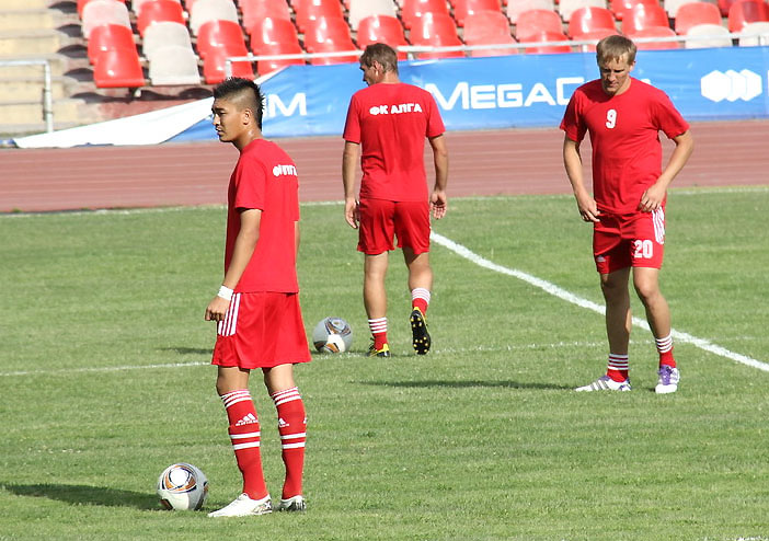 lalgar-debjutnyj-razgrom