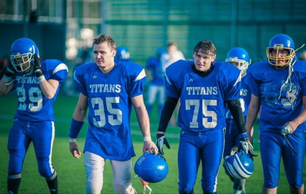 ltitanyr-prevratilis-v-ldvorovuju-komandur1