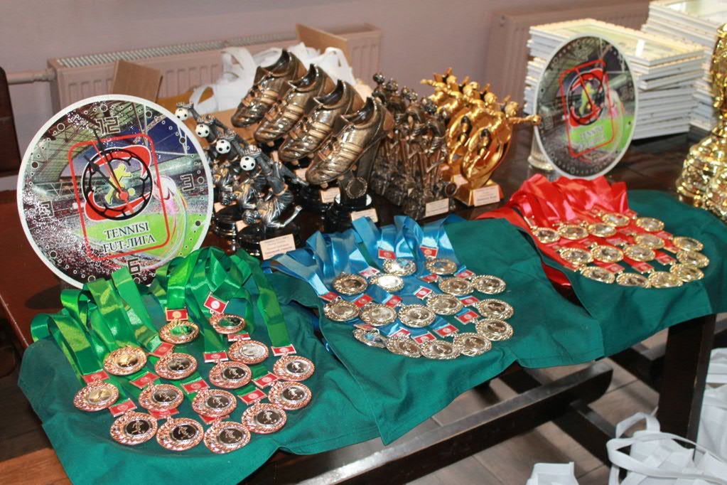 tennisi-futliga-luchshie-iz-luchshih_1