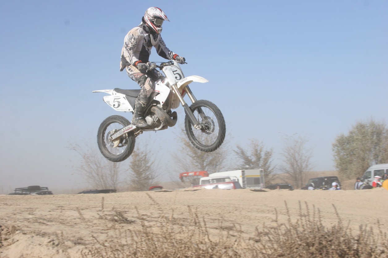 v-den-molodezhi-na-motocikle_3