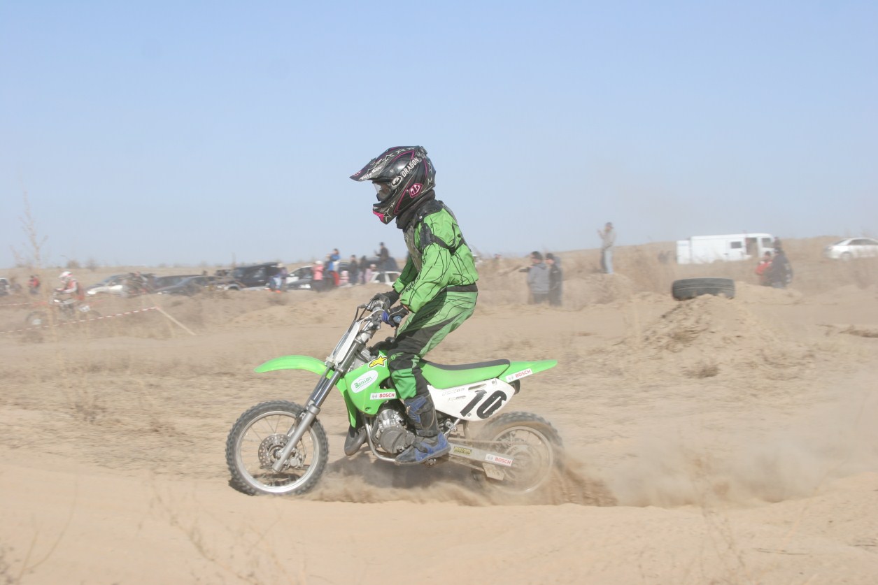 v-den-molodezhi-na-motocikle_4