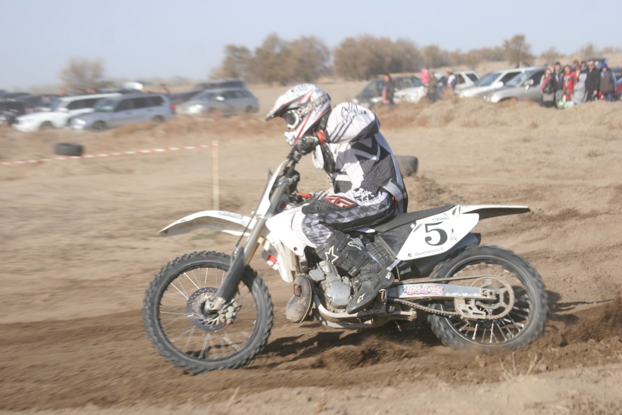 v-den-molodezhi-na-motocikle_7