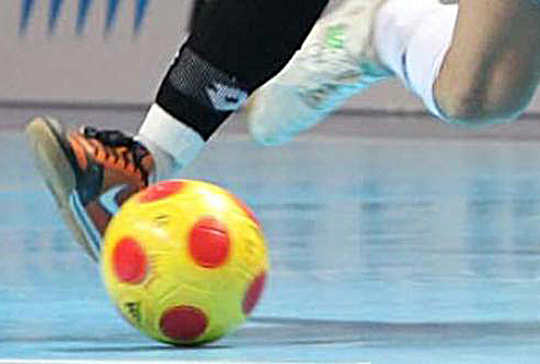 zadacha--vystupit-dostojno