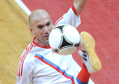 v-semej-edut-zidan-i-alga