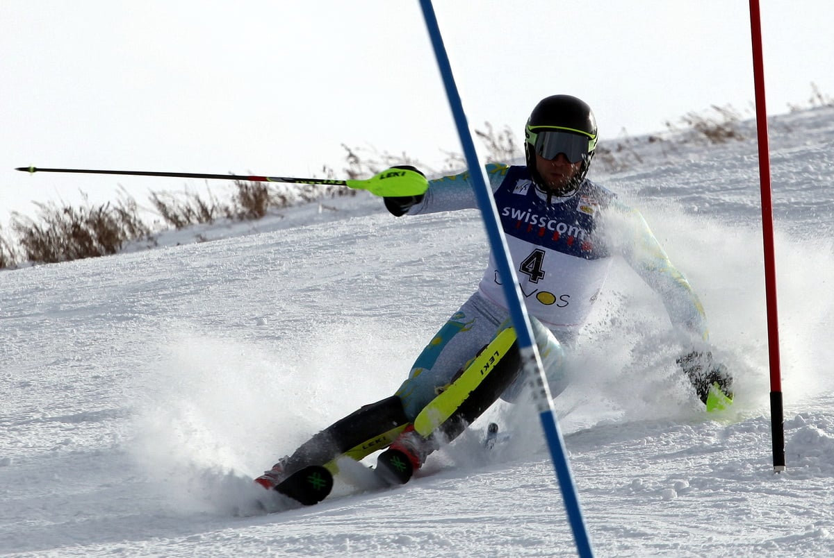 Www skis com. Манжерок международные соревнования по горнолыжному спорту. Открытие международных соревнований по горнолыжному спорту 28-29. Зимние виды спорта в Кыргызстане.