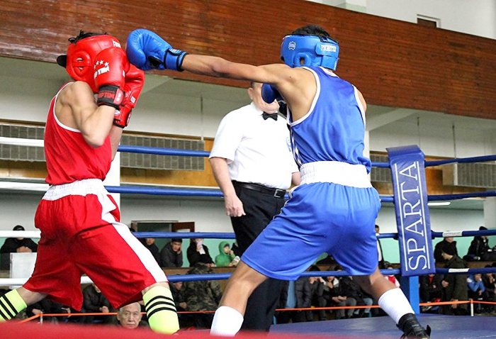 В Бишкеке прошел чемпионат страны по боксу среди молодежи