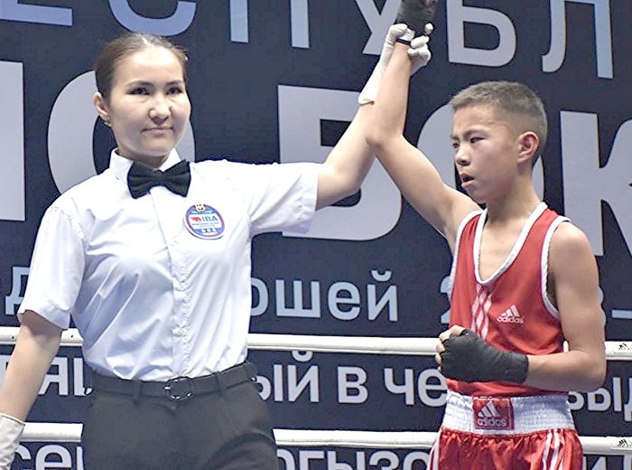 В Бишкеке стартовал Кубок Кыргызстана по боксу в честь чемпиона мира Андрея Курнявки