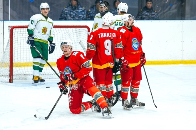 Чемпионат мира по хоккею в Бишкеке: Таиланд поднимается во второй дивизион, у Кыргызстана - серебро