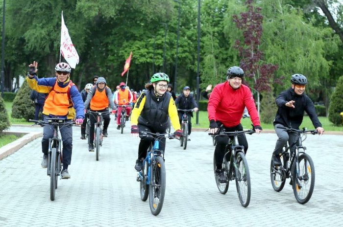 В Бишкеке состоялось открытие велосезона и прошел велопробег