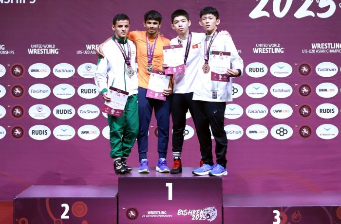Чемпионат Азии (U-15) в Бишкеке: у борцов вольного стиля - пять наград!