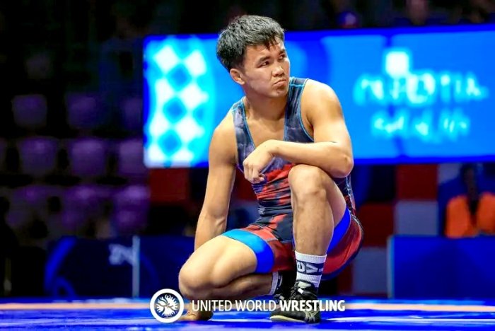 Эрназар Акматалиев завоевал бронзу чемпионата мира по борьбе в Хорватии