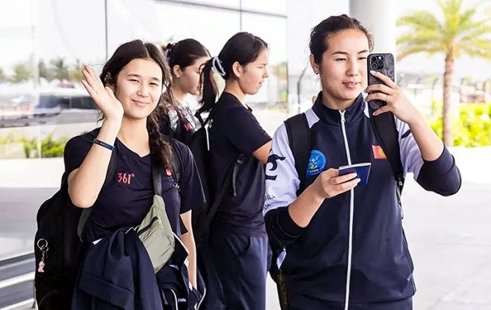 Волейболистки из Кыргызстана прибыли на Мальдивы: первый матч - 20 декабря