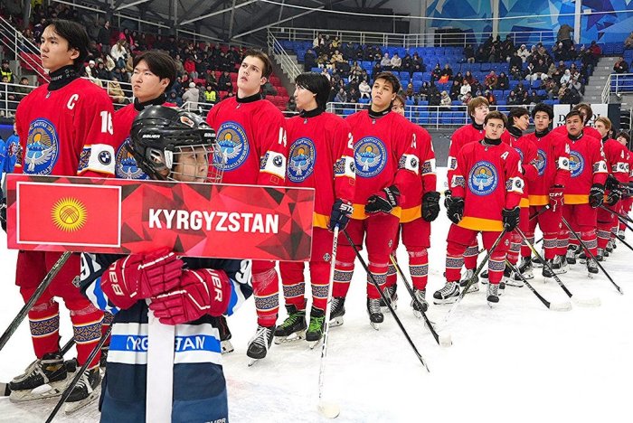 В Бишкеке стартовал молодежный чемпионат мира по хоккею
