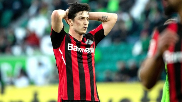 Сердар Азмун исключен из сборной Ирана