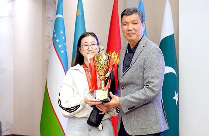 В Бишкеке прошел первый чемпионат Азии по шахматам среди людей с инвалидностью