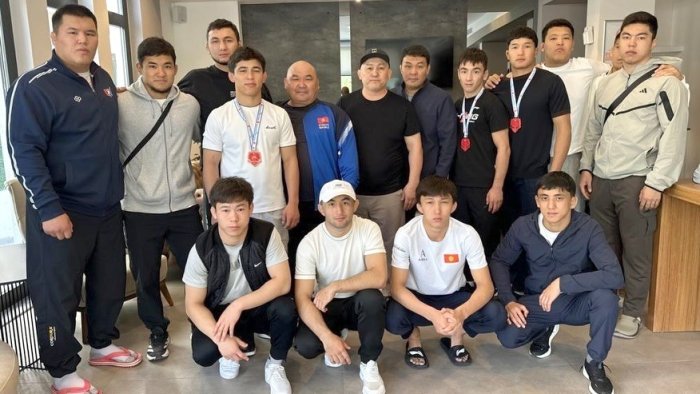 Три медали борцов из Турции