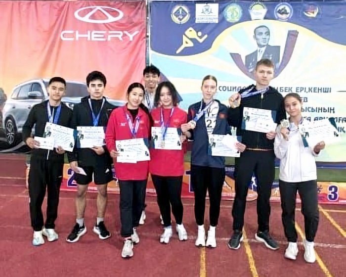 Кыргызстанские легкоатлеты успешно выступили в Шымкенте