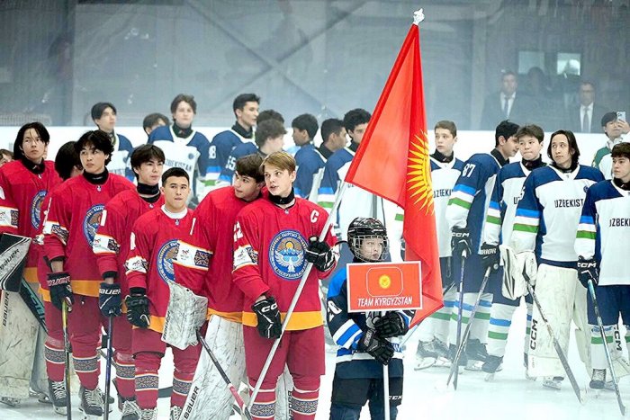 Проиграли Узбекистану. В Бишкеке взял старт Кубок Азии (U-18) по хоккею
