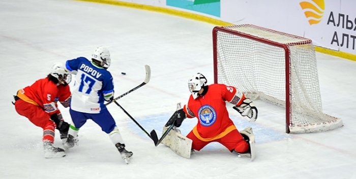Кубок Азии (U-18) по хоккею в Бишкеке: Кыргызстан разгромил Макао