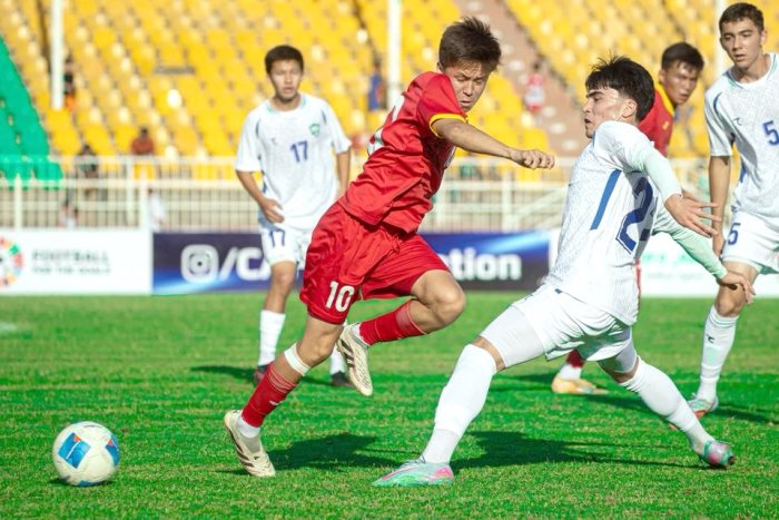 Чемпионат CAFA (U-20) в Таджикистане: Кыргызстан проиграл Узбекистану на старте