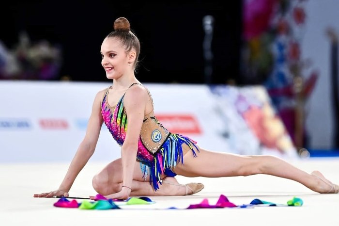 Две гимнастки представят Кыргызстан на чемпионате мира