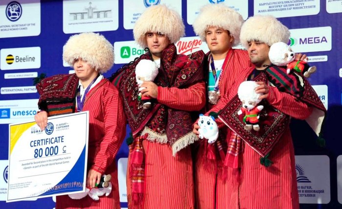 Игры кочевников: у Кыргызстана - три медали в трех видах борьбы в первый день